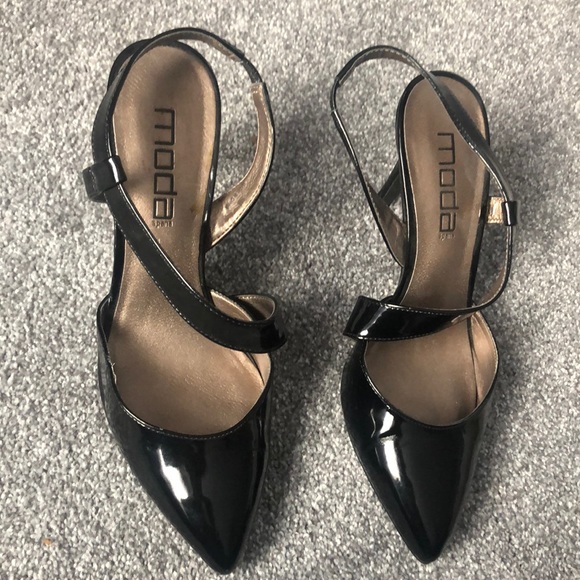 Shoes - Picture 1 of 3